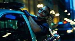Η θεωρία που συνδέει τον Joker του Heath Ledger με εκείνον του Joaquin Phoenix