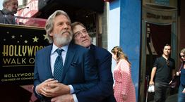 Η χτεσινή επιστροφή του Jeff Bridges ως Dude αναστατώνει το internet