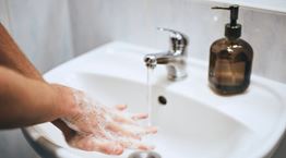 Η ρουτίνα που πρέπει να ακολουθούμε κάθε φορά που επιστρέφουμε σπίτι