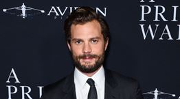 Grooming tips για περιποιημένη, φυσική γενειάδα σαν του Jamie Dornan