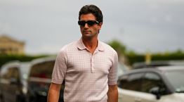 10 κομμάτια που θα σε βγάλουν ασπροπρόσωπο μέχρι το τέλος του καλοκαιριού