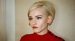 Julia Garner, ένας χαμαιλέοντας γένους θηλυκού