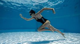 Η καλύτερη γυμναστική στις διακοπές που θα σε κάνει κομμάτια