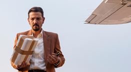 Ο Diego Luna, το Narcos: Mexico και ο ρόλος που αρχικά δεν ήθελε να παίξει