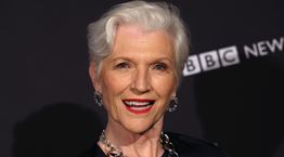 H Maye Musk στο εξώφυλλο του Sports Illustrated