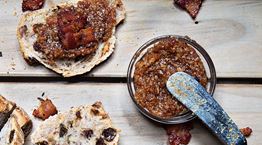 Έτσι θα φτιάξεις μαρμελάδα μπέικον με bourbon