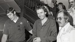 Το νέο docuseries του Netflix σκιαγραφεί τον serial killer Ted Bundy