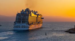 Τι θα συμβεί αν το μεγαλύτερο κρουαζιερόπλοιο στον κόσμο πέσει σε παγόβουνο;