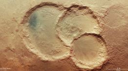 Ένας σπάνιος, εντυπωσιακός τριπλός κρατήρας βρέθηκε στον Άρη