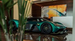 Χάλασε η απίθανη Aston Martin Valkyrie του Alonso μόλις την αγόρασε
