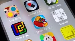 Βρήκαμε το νέο μας είδωλο: Αμερικανός μεσήλικας έβγαλε 100.000 δολάρια παίζοντας Candy Crush