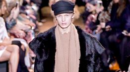 Στιλιστική ωδή στα 70s από τον Michael Kors