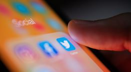 Θα πλήρωνες €2/μήνα για το Twitter;