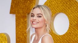 H Margot Robbie γίνεται Barbie στη μεγάλη οθόνη