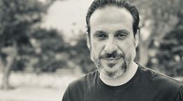 Ο Νίκος Ζήσης ξέρει γιατί όλοι αγαπάμε αγαύη