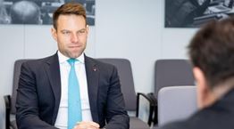 O Στέφανος Κασσελάκης δεν έχει &#39;ξεχάσει&#39; τις διαγραφές