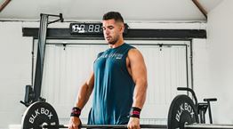 Οι 2 κινήσεις που χτίζουν πελώριους μυς και καίνε λίπος