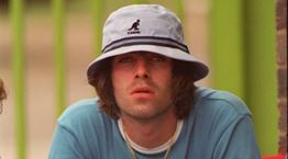 Το κοινό στοιχείο του Michael Fassbender στο The Killer με τον Liam Gallagher