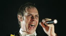 40 χρόνια μετά, οι Bauhaus τραγουδούν ακόμη