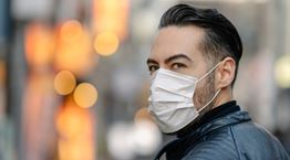 Ο σωστός τρόπος να φορέσουμε τη μάσκα