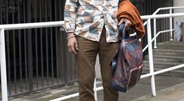 Οι αντρικές τσάντες του φετινού χειμώνα κάνουν σχέδια