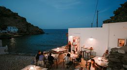 Ένα από τα ομορφότερα εστιατόρια του Αιγαίου σερβίρει για ένα βράδυ στην Αθήνα