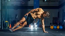 H καυτή ρουτίνα που χτίζει six-pack στο δεκάλεπτο