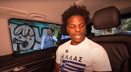 Ο διάσημος Youtuber IshowSpeed πέρασε έξω από το Μαξίμου και έσπειρε τον πανικό