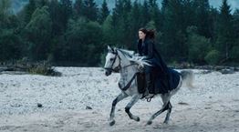 Το Wheel of Time δεν είναι το νέο Game of Thrones. Είναι καλύτερο.