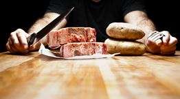 Το κόκκινο κρέας κάνει λιγότερο ελκυστικούς τους άντρες
