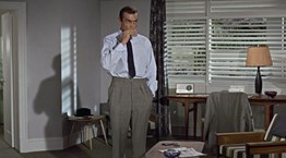 Η old school αξία των παντελονιών με πιέτες