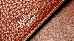 Πορτοφόλι: Το ύφασμα, το χρώμα, το σχέδιο