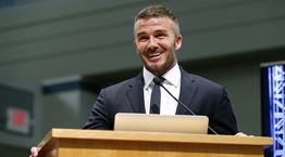Ο David Beckham μόλις ντύθηκε σαν τον ηγέτη που θέλουμε