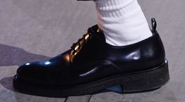 Η εκδίκηση της λευκής κάλτσας είναι ένα πιάτο που τρώγεται με στυλ