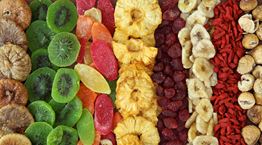 Φρέσκα vs αποξηραμένα φρούτα: Τι είναι πιο θρεπτικό