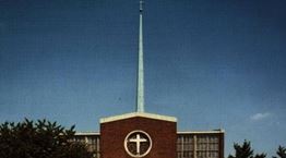 Προστατευόμενο κτήριο είναι πια η εκκλησία της Παναγίας της Φατίμα, οι Chemical Brothers δικαιώνονται