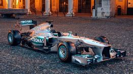 Πωλείται η πρώτη νικητήρια Mercedes του Lewis Hamilton στην Formula 1