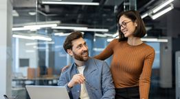 Αυτό είναι το προσόν που οι γυναίκες εκτιμούν περισσότερο στους άνδρες