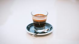 Ο λόγος που ένας εσπρέσο είναι σημαντικός πριν από το γυμναστήριο