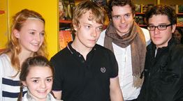 Οι Starks με τον George RR Martin το 2009
