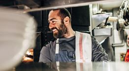 To μήνυμα του Άρη Βεζενέ για τα ελληνικά εστιατόρια