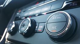 Οι καλύτερες και πιο φθηνές λύσεις για δροσερό αυτοκίνητο εν μέσω καύσωνα