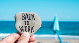 5 τρόποι για να αποφύγεις τη μελαγχολία μετά τις διακοπές