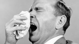 Γιατί δεν χρειάζεται να κρατάς το φτέρνισμά σου