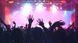 Πάνω από 30 δισ. δολ. θα χάσει η βιομηχανία συναυλιών λόγω της πανδημίας