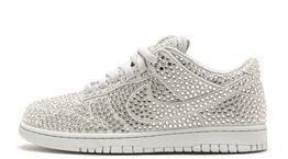 Ποιος γέμισε με διαμάντια τα Dunk Low της Nike;