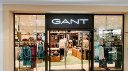 Η GANT παρουσιάζει το ανανεωμένο Outlet κατάστημά της στο Designer Outlet Athens με το νέο global concept της μάρκας