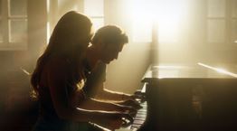 Ο Χριστόφορος Παπακαλιάτης και επίσημα στο Netflix με το &quot;Maestro&quot;