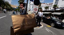 Εκπτώσεις Νοεμβρίου: Τι να αγοράσεις στις mid season sales