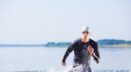 Κολύμπι vs. Τρέξιμο: Ποιο είναι πιο αποτελεσματικό